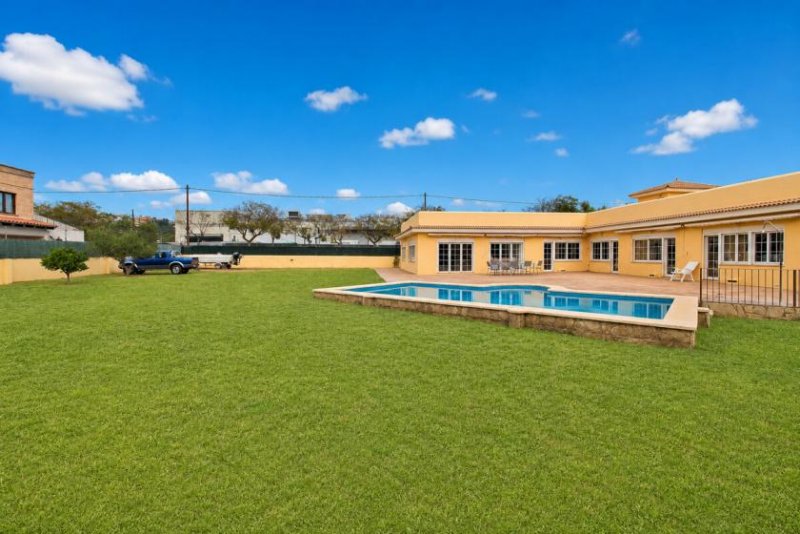 Santa Ponça Villa im Bungalowstil mit großem Grundstück in Santa Ponsa Haus kaufen