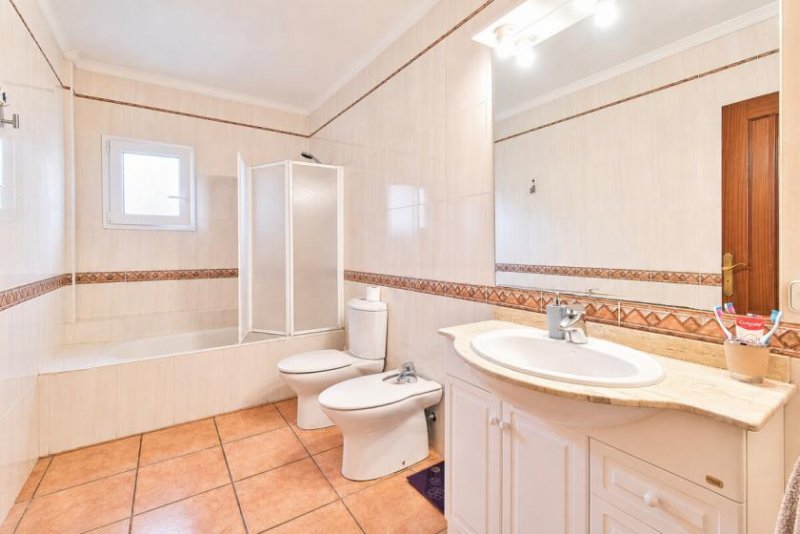 Santa Ponça Villa im Bungalowstil mit großem Grundstück in Santa Ponsa Haus kaufen