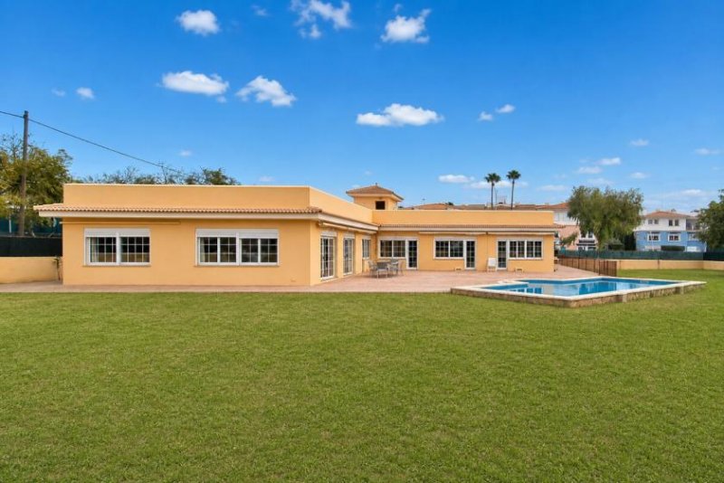 Santa Ponça Villa im Bungalowstil mit großem Grundstück in Santa Ponsa Haus kaufen