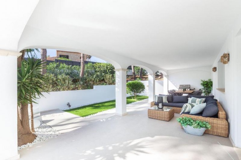 Santa Ponsa Moderne Villa in exklusiver Wohnlage! Haus kaufen