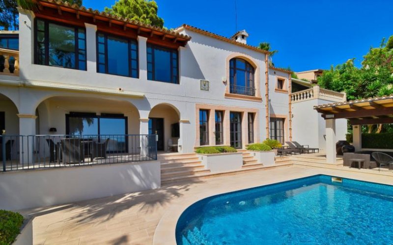 Calvià / Bendinat Villa mit wunderschönem Meerblick in Bendinat Haus kaufen