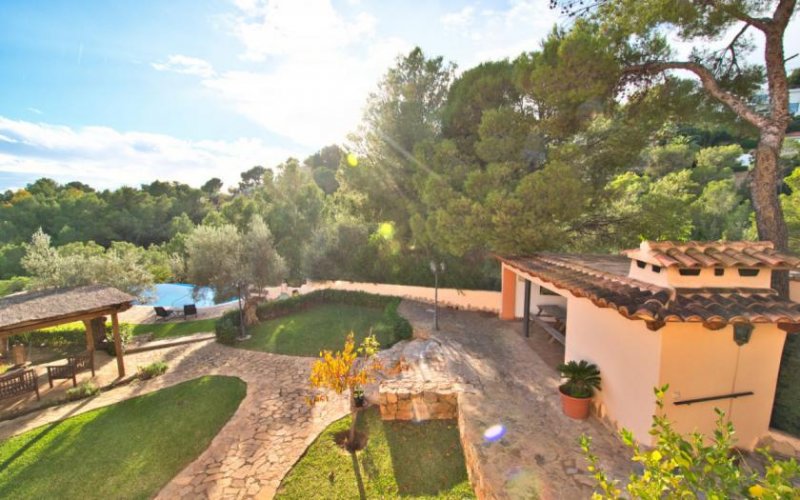 Calvià / Costa d'en Blanes Investitionsobjekt: Villa mit Meerblick, Gästeapartment und großem Garten in Costa den Blanes Haus kaufen