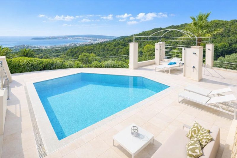 Calvià / Costa d'en Blanes Jeden Morgen das Meer. Jeden Abend der Horizont. Ihre Villa in Mallorcas begehrtester Lage. Haus kaufen
