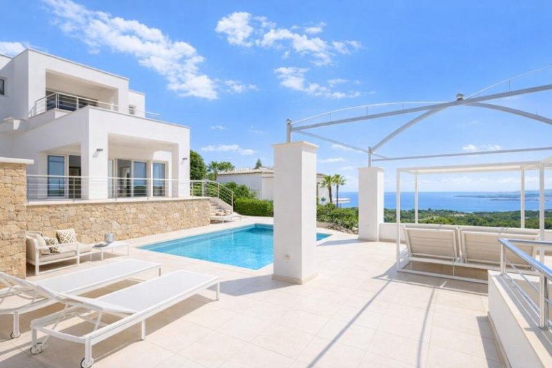 Calvià / Costa d'en Blanes Jeden Morgen das Meer. Jeden Abend der Horizont. Ihre Villa in Mallorcas begehrtester Lage. Haus kaufen