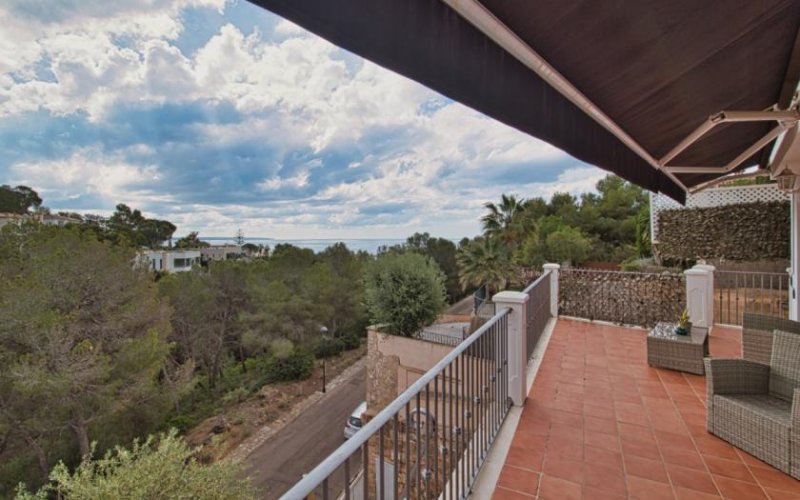 Calvià / Costa d'en Blanes Meerblick-Villa in Costa d’en Blanes mit Pool und Dachterrasse – renovierungsbedürftig Haus kaufen