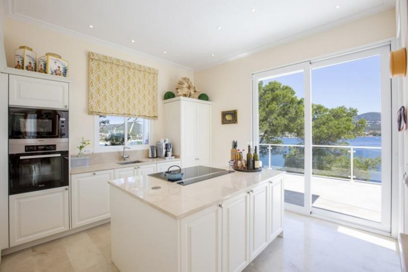 Calvià / Palmanova Luxusvilla mit unverbaubarem Meerblick und privatem Meerzugang in Torrenova Haus kaufen