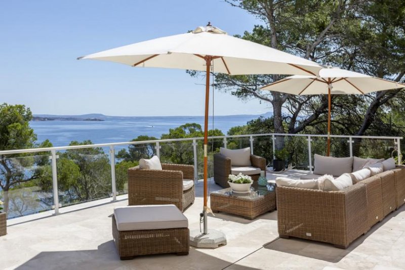 Calvià / Palmanova Luxusvilla mit unverbaubarem Meerblick und privatem Meerzugang in Torrenova Haus kaufen
