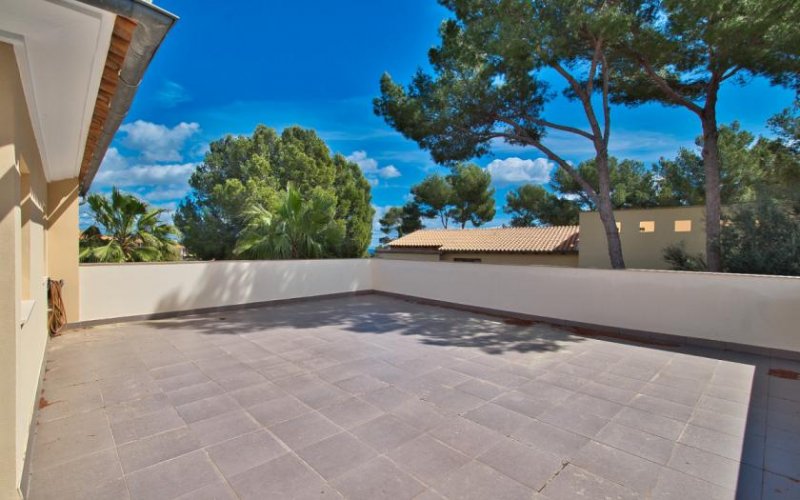 Calvià / Sol de Mallorca Exklusive Villa mit großzügigem Garten & Pool in Sol de Mallorca Haus kaufen