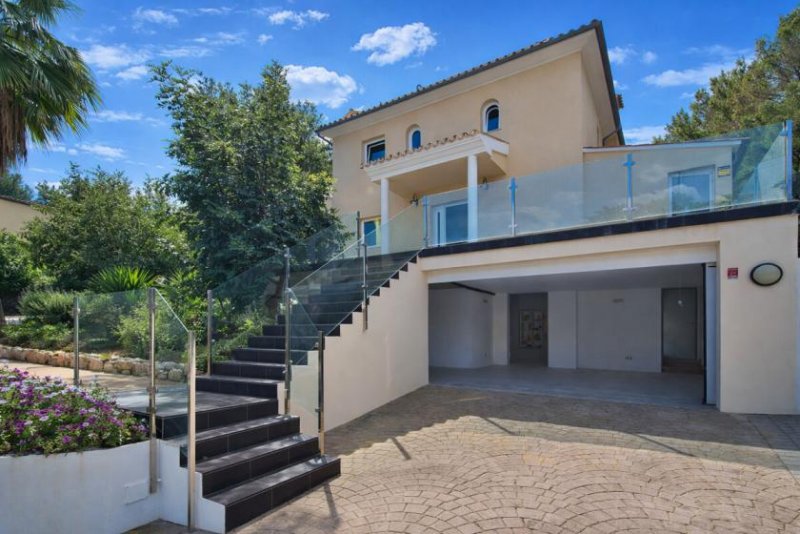 Sol De Mallorca Mediterranes Wohnparadies: Villa mit Pool und großem Garten in Sol de Mallorca Haus kaufen