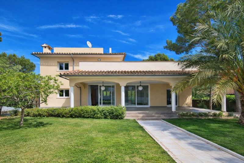 Sol De Mallorca Mediterranes Wohnparadies: Villa mit Pool und großem Garten in Sol de Mallorca Haus kaufen