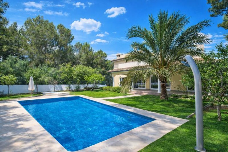 Sol De Mallorca Mediterranes Wohnparadies: Villa mit Pool und großem Garten in Sol de Mallorca Haus kaufen