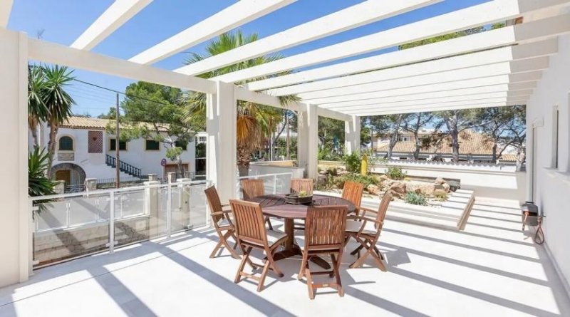 Torrenova Wohnen direkt am Mittelmeer – Traumvilla mit privatem Meerzugang in Bestlage Haus kaufen