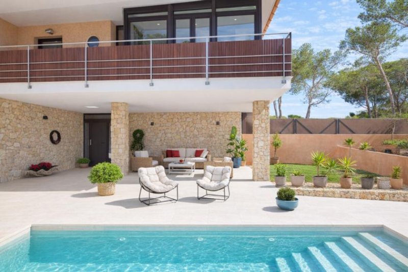 Calvià / Costa de la Calma Mallorca pur: Exklusive Villa mit Pool, Teilmeerblick & Südwest-Terrasse in Costa de la Calma Haus kaufen