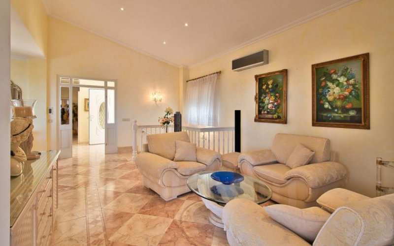 Calvià / Costa de la Calma Schönes mediterranes Anwesen in ruhiger Lage mit Teilmeerblick Haus kaufen