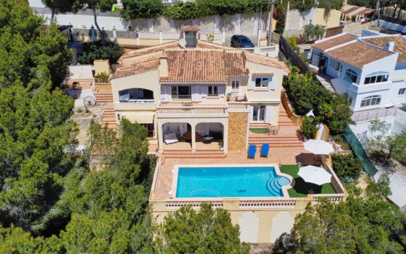 Calvià / Costa de la Calma Stilvolle, gepflegte Villa mit Panoramablick in Costa de la Calma Haus kaufen