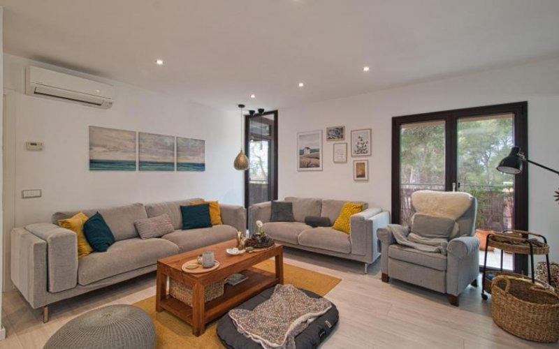 Calvià / Costa de la Calma Stilvolle Villa in Costa de la Calma mit Teilmeerblick und strandnaher Lage (ca. 100 m) Haus kaufen