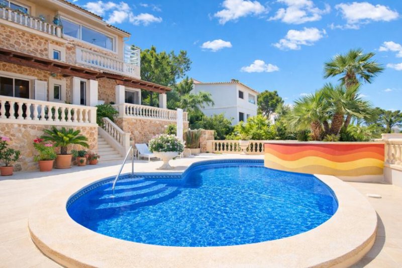 Calvià / Costa de la Calma Zwischen Himmel, Pool und Meer – elegante Villa in ruhiger Lage von Costa de la Calma Haus kaufen