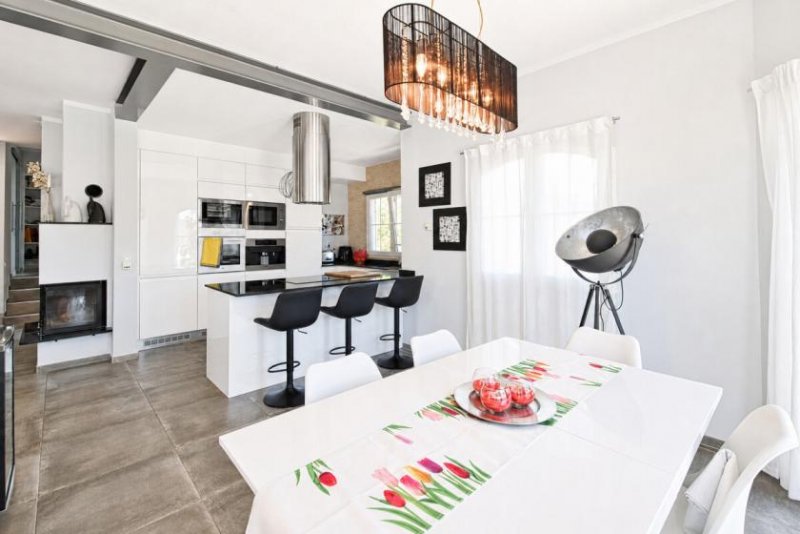 Costa De La Calma Mallorca-Lifestyle pur: Mediterrane Villa mit Pool, Whirlpool und Sonnenterrassen Haus kaufen