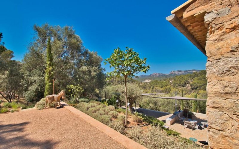 Calvia Renovierte Finca mit Steinfassade in traumhaft ruhiger Lage in den Bergen von Calvia Haus kaufen