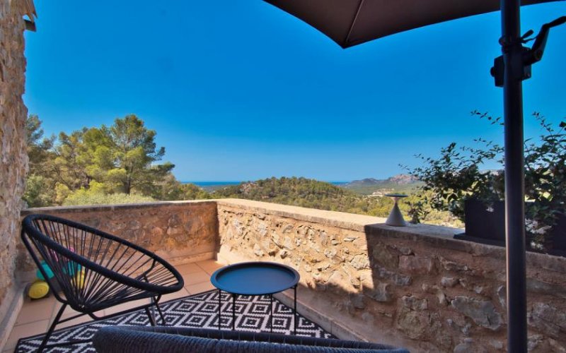 Calvia Renovierte Natursteinfinca in idyllischer, absolut ruhiger Berglage bei Calvià. Haus kaufen