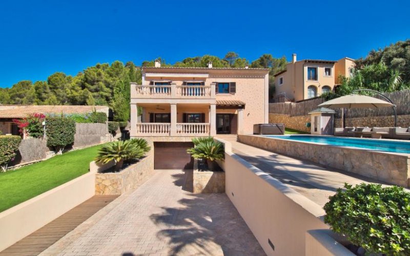 Calvia Renovierte Villa mit flachem Grundstück in Calvia Haus kaufen