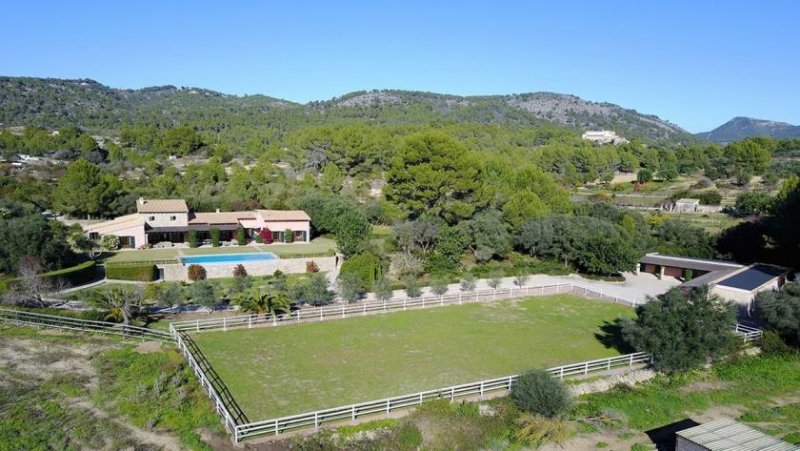 Calvià Mallorquinische Finca mit Gästehaus, Pferdeställen und Reitplatz in der Nähe von Calvia Haus kaufen