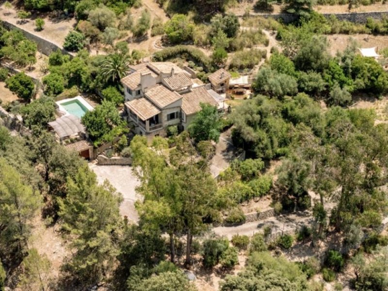 Puigpunyent Idyllische Villa mit Wald, Garten und Pool im Herzen von Puigpunyent Haus kaufen
