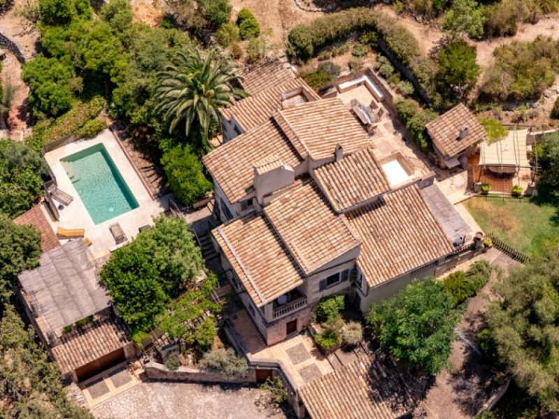 Puigpunyent Idyllische Villa mit Wald, Garten und Pool im Herzen von Puigpunyent Haus kaufen