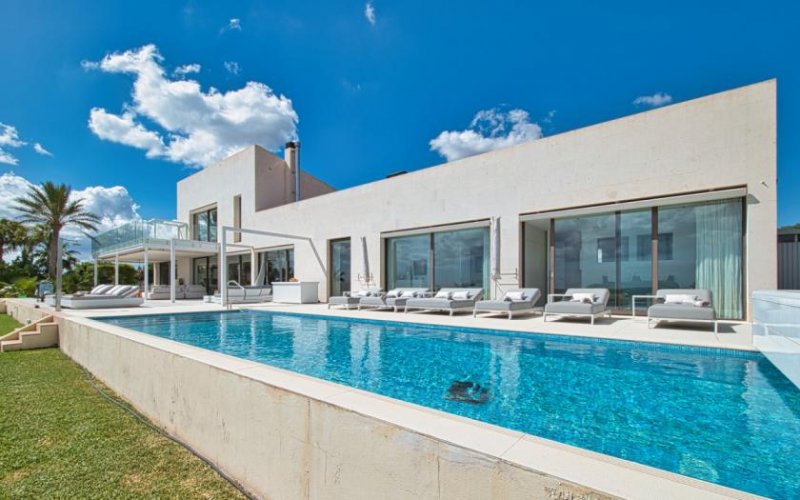 Puntiro Traumhafte Familienvilla mit Panoramablick in Puntiro Haus kaufen