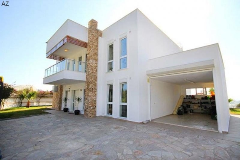 Alanya - AZ-Immobilien24.de - Alanya - Traumhaft - Exklusive Villa - Einlieger Wohnung Haus kaufen