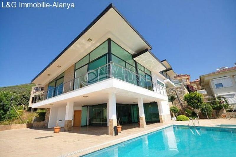 Alanya Designer Villa mit dem perfekten Ausblick zu verkaufen. Haus kaufen