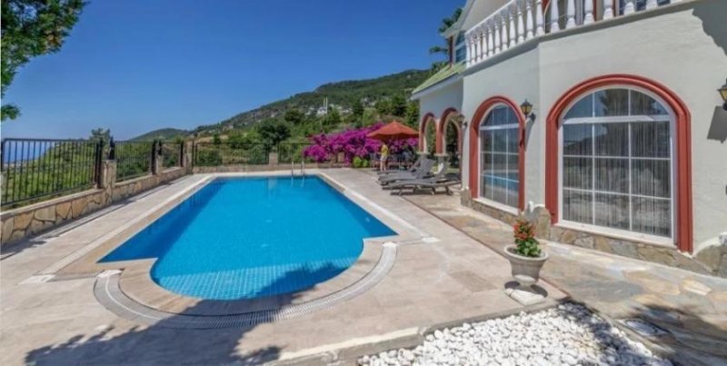 Alanya Private Villa mit großem Pool und Meerblick Haus kaufen