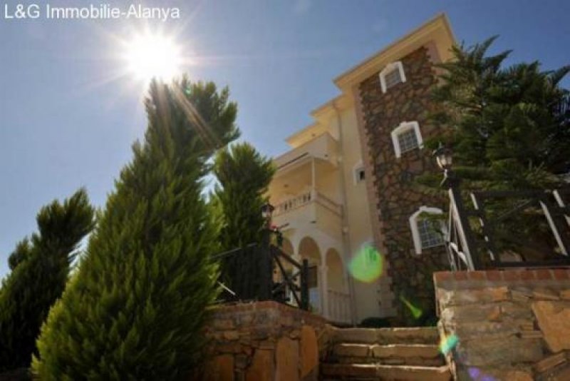 Antalya, Alanya, Avsallar Traumhafter Villenpark in Alanya Avsallar, Luxus und Eleganz ein Einklang mit der Natur. Haus kaufen