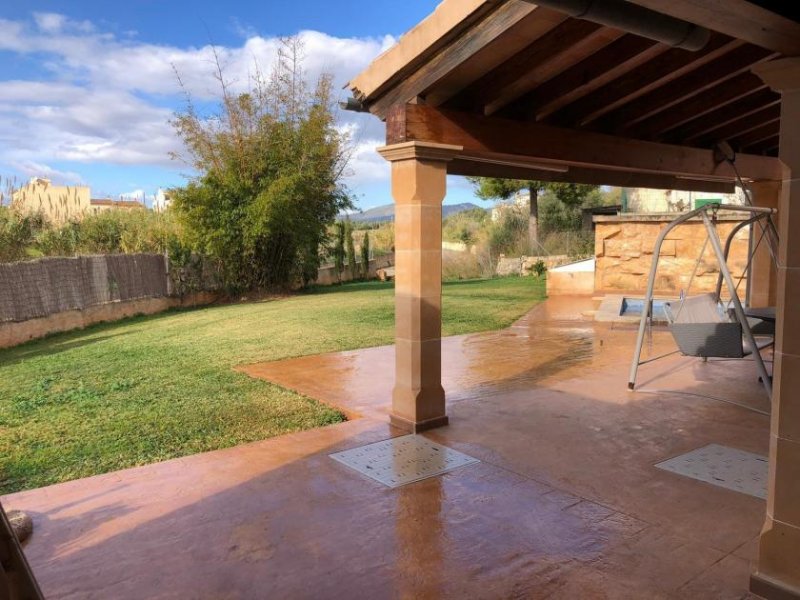 Son Carrió Komfortables Stadthaus mit Pool und schönem Garten Haus kaufen