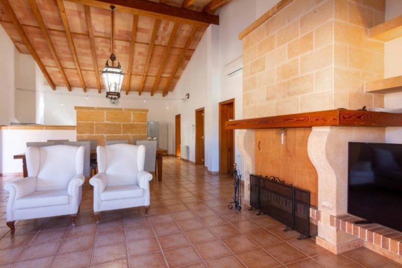 Son Carrió Komfortables Stadthaus mit Pool und schönem Garten Haus kaufen