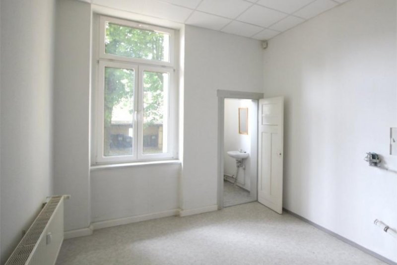 Gera Günstige Gewerbeeinheit, 98 m², EG für Büro und Praxis in ruhiger Lage von Gera-Pforten Wohnung kaufen