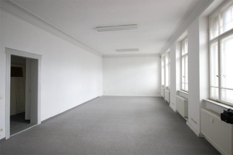 Gera Günstige Gewerbeeinheit, 98 m², EG für Büro und Praxis in ruhiger Lage von Gera-Pforten Gewerbe kaufen