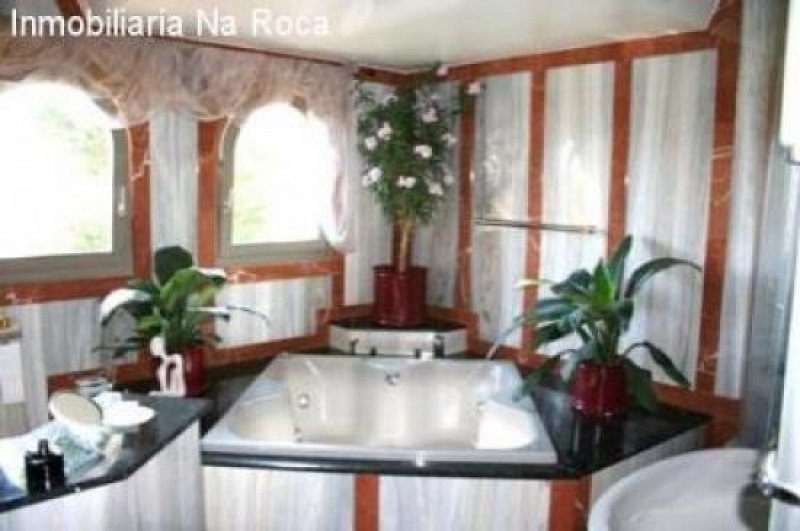 Canyamel Dieses wunderbare Chalet mit Meerblick und Indoor/Outdoor Pool befindet sich im ruhigen Villenviertel der Costa de Canyamel Haus