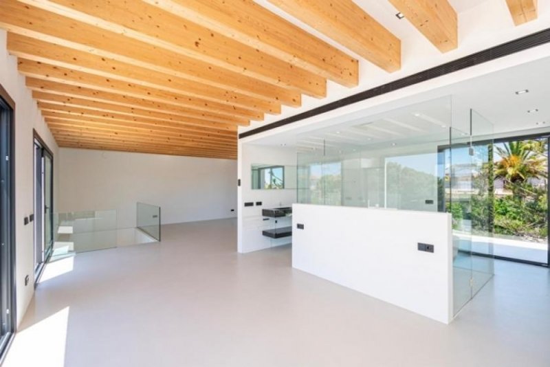 Badia Blava / Badia Gran Neue designorientierte Villa nähe Palma Haus kaufen