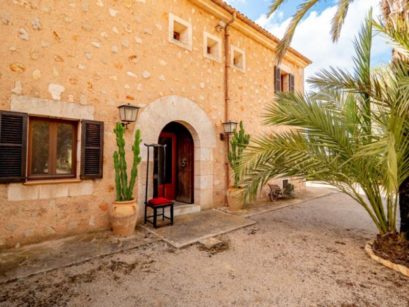 Campos Finca mit alter Mühle und 3 separaten Wohneinheiten 5 Minuten vom Strand Haus kaufen