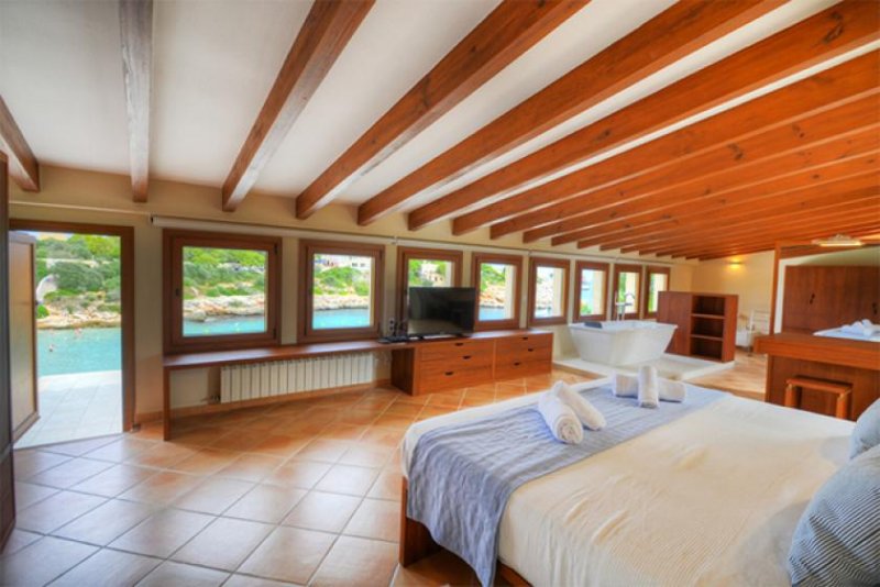 Felanitx Villa in 1. Meereslinie mit Ferienvermietungslizenz in Cala Marsal auf Mallorca zu verkaufen Haus kaufen