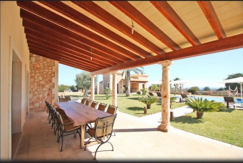 Portocolom Mediterrane Signature-Finca mit 100 m² Resort-Pool, Meerblick und absoluter Privatsphäre nahe Porto Colom Haus kaufen