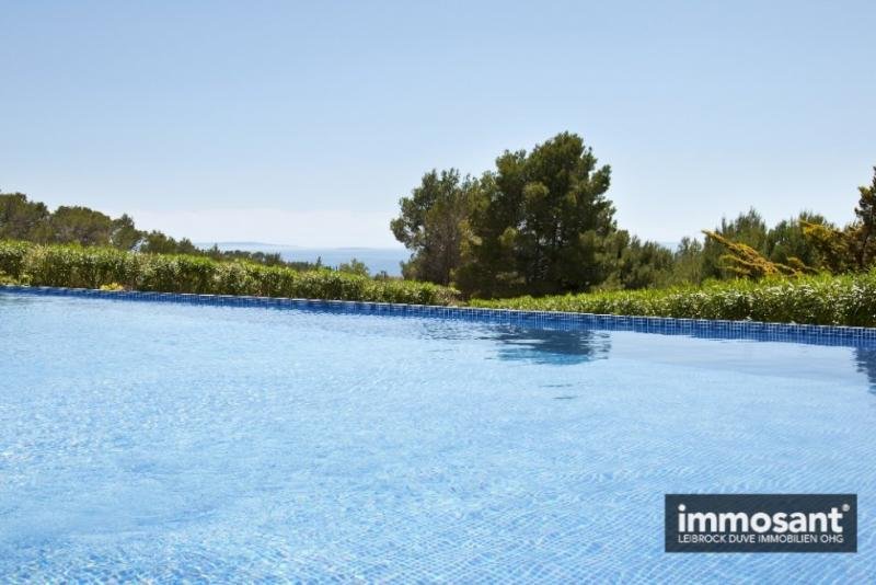 Linda bei Neustadt an der Orla Neubau Luxus Villa in Can Rimbau mit bester Infrastruktur - MS05714 Haus kaufen