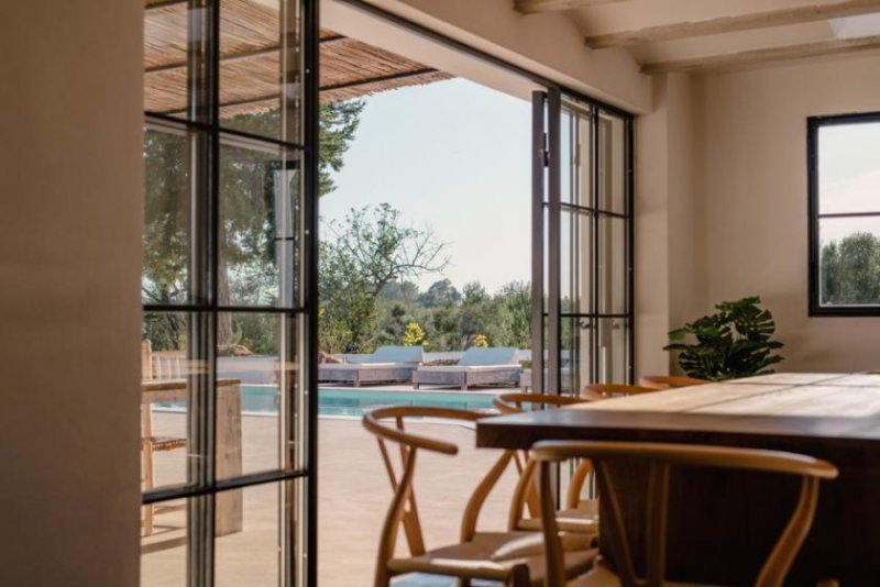 Santa Eulària ERSTKLASSIG RENOVIERTE FINCA IN TRAUMLAGE MIT FERIENLIZENZ FÜR 8 PERSONEN AUF IBIZA! Haus kaufen