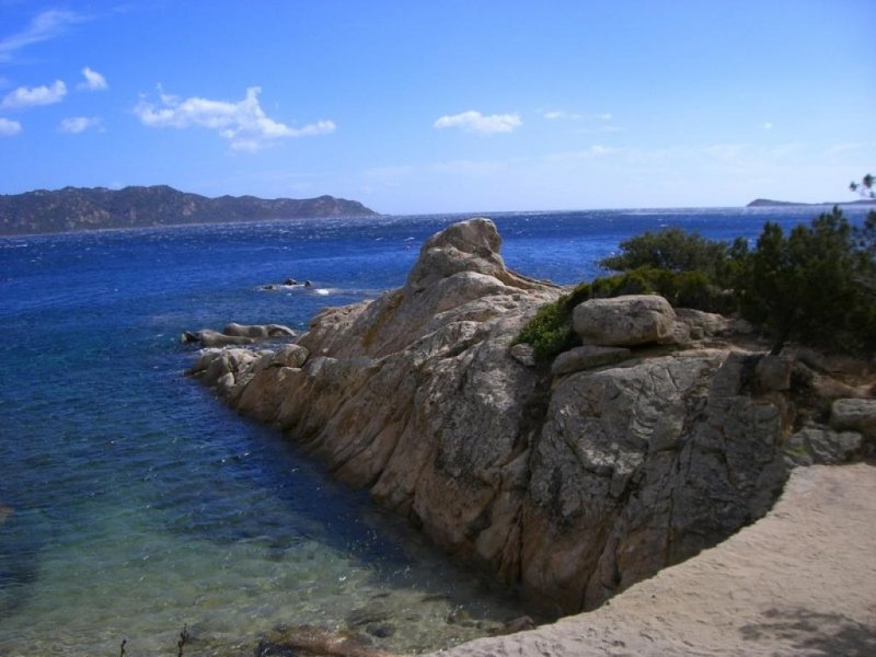 San Teodoro Charmantes Haus auf Sardinien in malerischer Lage - nur 700 m zum Strand! Haus kaufen