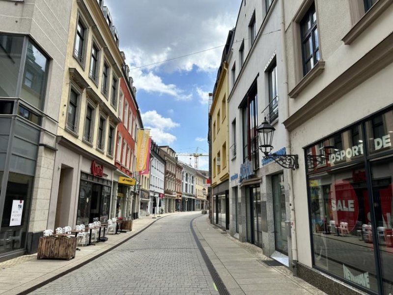 Zwickau Attraktive 4-Raum-Wohnung mit Balkon, zentrumsnah gelegen und vermietet Wohnung kaufen