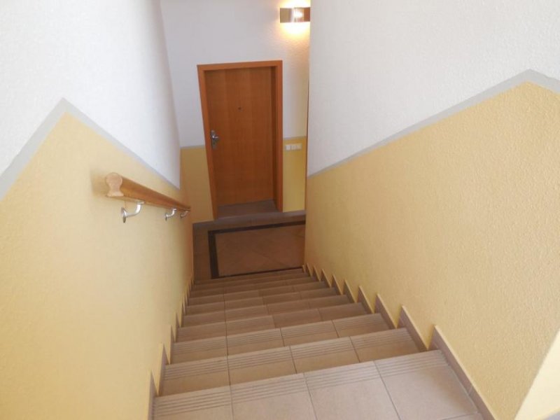 Zwickau Bahnhofsvorstadt; Vermietete 2-R-Whg. mit Balkon und Stellplatz! Zentrumsnah! Wohnung kaufen