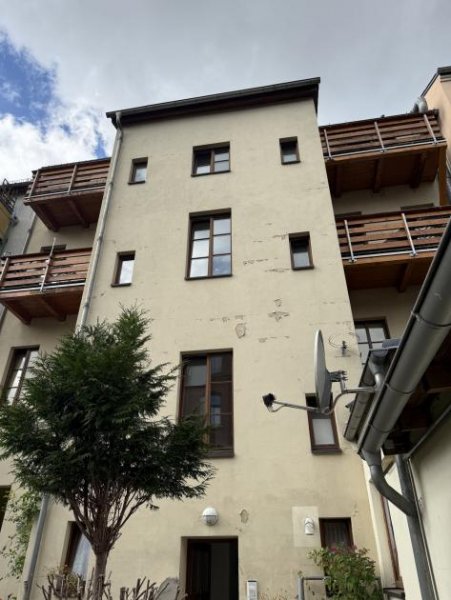 Zwickau Denkmalgeschütztes MFH mit vermietetem Gewerbe + 4 WE´s mit Balkonanlage in Zwickau! Haus kaufen