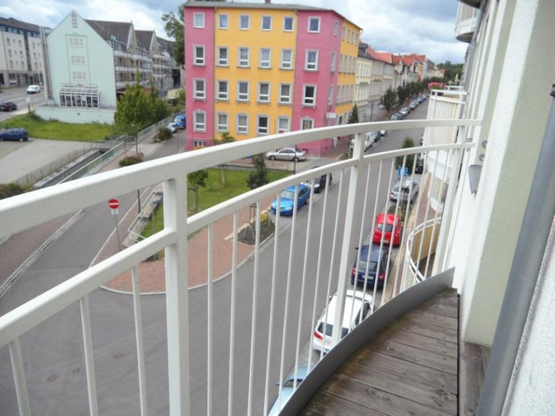 Zwickau Seniorengerechte 1,5-RW, BJ. 1994, Nähe Schwanenteich+Zentrum, Balkon, Lift, Stellplatz, vermietet Wohnung kaufen