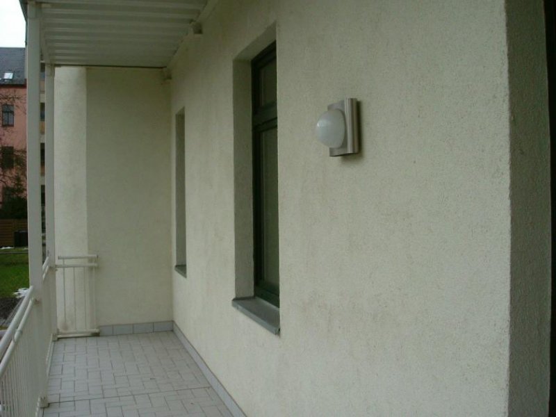 Zwickau Vermietete 2-Raumwhg. in zentrumsnaher Lage! Großer Südbalkon, EBK, Tageslichtbad u. Stpl.! Wohnung kaufen